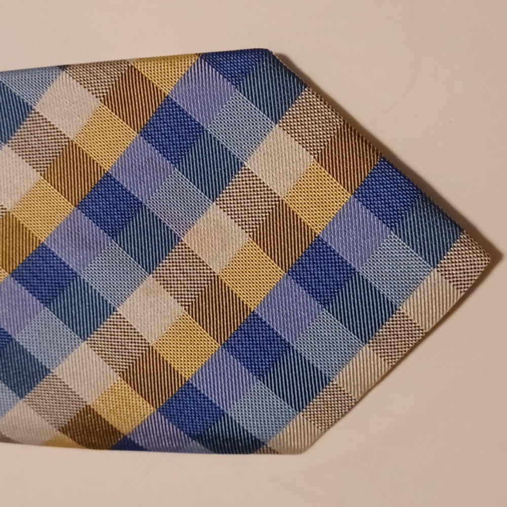 Lord & Taylor The Men's Shop Silk Tie - Picture 3 of 11